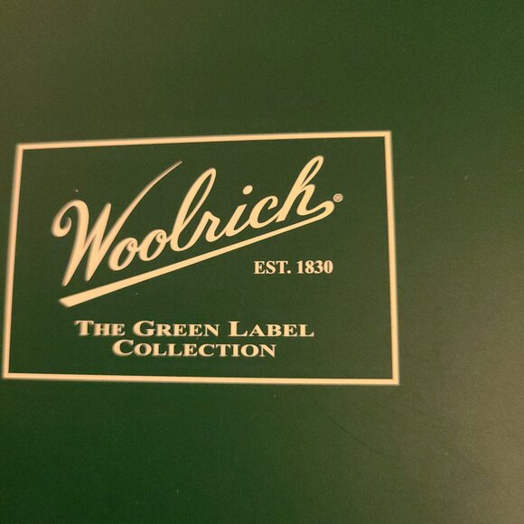 WOOLRICH COZY BLANKET WRAP IN BURGUNDY/ALEX PLAID SIZE OS - Picture 2 of 8